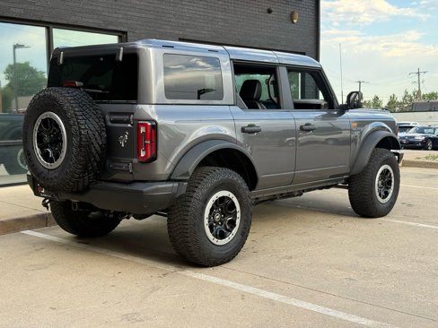 Used 2021 Ford Bronco Badlands image 12