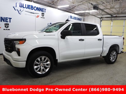 Used 2025 Chevrolet Silverado 1500 Custom image 1
