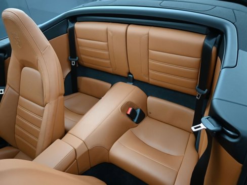 Certified 2025 Porsche 911 Carrera image 7