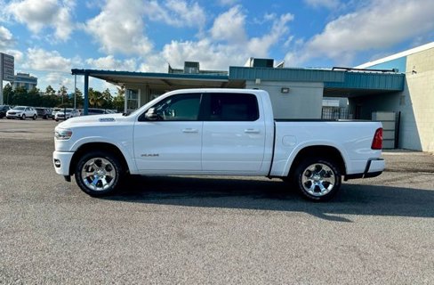 New 2026 RAM 1500 4x4 Crew Cab image 5