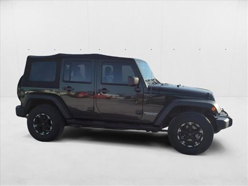 Used 2011 Jeep Wrangler Unlimited Sport image 4