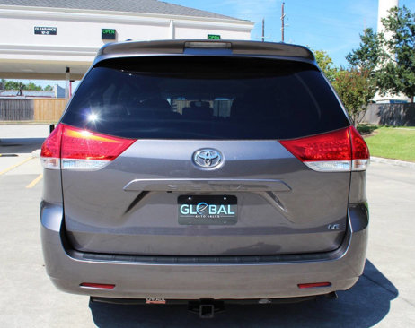Used 2013 Toyota Sienna LE image 6