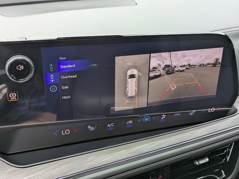 New 2026 Chevrolet Suburban LT image 17