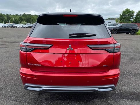 New 2025 Mitsubishi Outlander AWD image 4