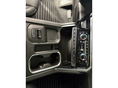 Used 2024 GMC Sierra 3500 Denali w/ Denali Reserve Package image 19