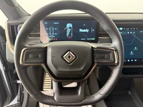 Used 2024 Rivian R1S Adventure image 16