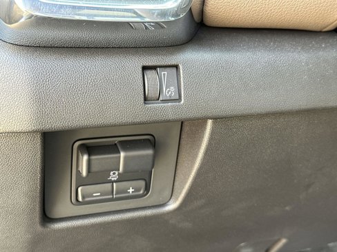 Certified 2023 GMC Canyon Denali image 20