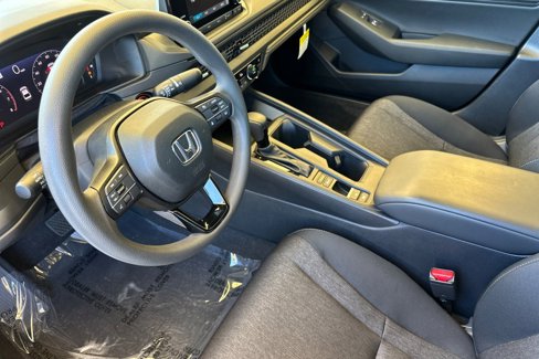 Used 2025 Honda Accord SE image 11