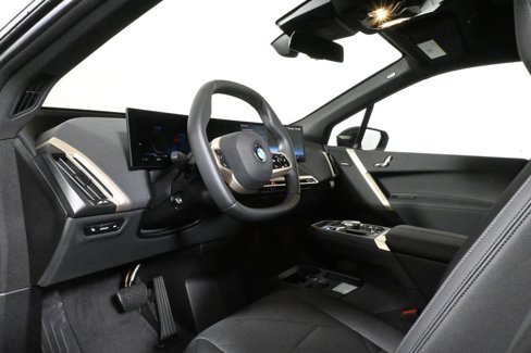 New 2026 BMW iX xDrive45 w/ Premium Package image 15