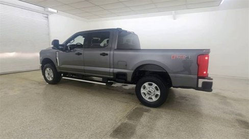 New 2025 Ford F250 XLT w/ FX4 Off-Road Package image 6