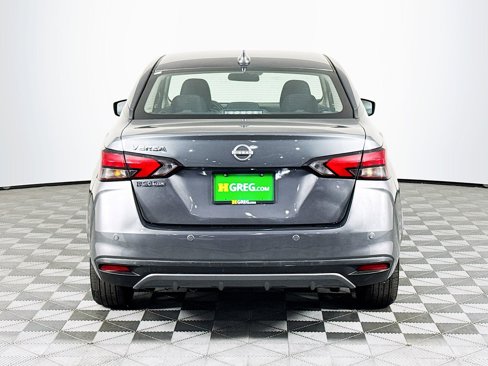 Used 2025 Nissan Versa SV image 11