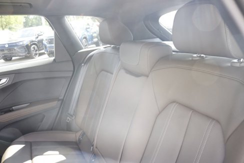 New 2025 Audi Q4 e-tron Premium Plus image 17