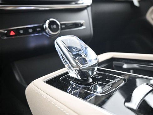 New 2026 Volvo XC90 B6 Plus w/ Protection Package Premier image 12