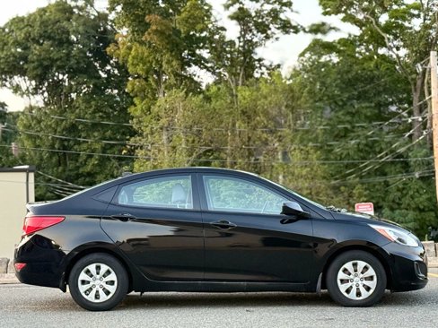 Used 2016 Hyundai Accent SE image 10