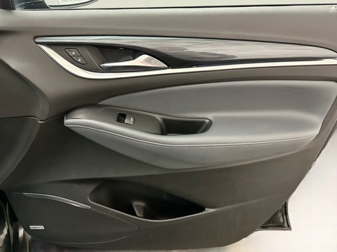 Used 2024 Buick Enclave Premium image 35