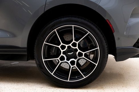 New 2025 Aston Martin DBX 707 image 96