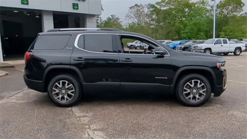 Certified 2023 GMC Acadia SLE w/ Driver Convenience Package image 9