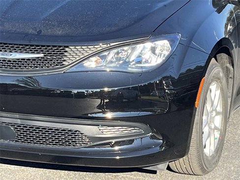 New 2026 Chrysler Voyager LX image 10