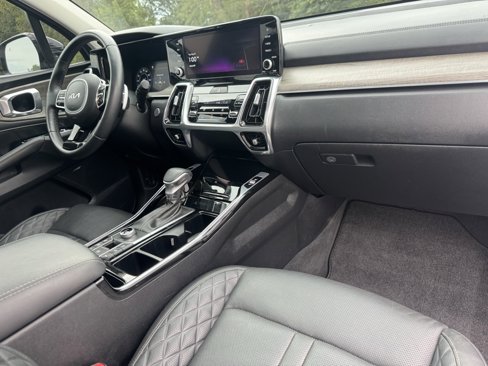 Used 2022 Kia Sorento SX Prestige image 19