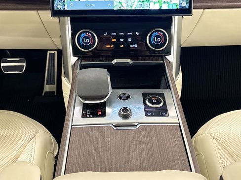 Used 2023 Land Rover Range Rover SE image 13