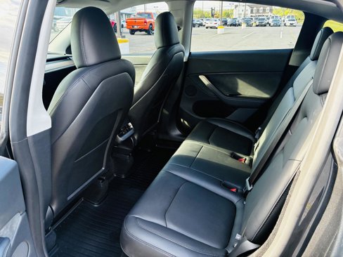 Used 2025 Tesla Model Y Long Range image 36