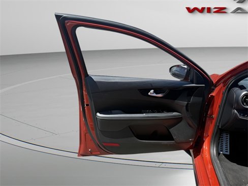 Used 2023 Kia Forte GT-Line w/ GT-Line Premium Package image 10