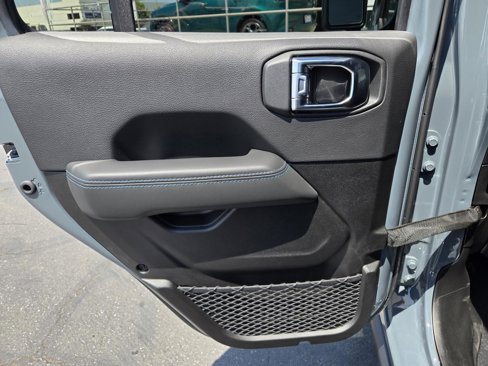 New 2025 Jeep Wrangler Unlimited Rubicon 4xe image 29