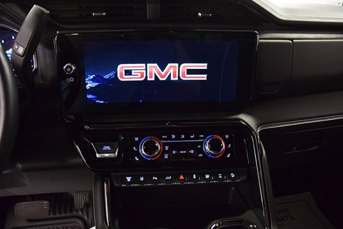 Used 2024 GMC Sierra 2500 AT4X image 28