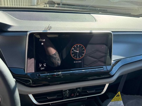 New 2025 Volkswagen Atlas Peak Edition SE image 17