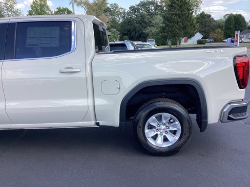 New 2026 GMC Sierra 1500 SLE w/ Preferred Package image 4