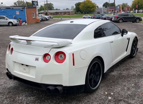 Used 2009 Nissan GT-R Premium image 6