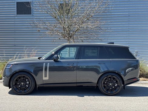 New 2025 Land Rover Range Rover SE image 4