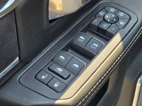 New 2025 RAM 2500 Laramie image 19
