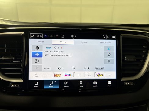 New 2025 Chrysler Voyager LX image 18