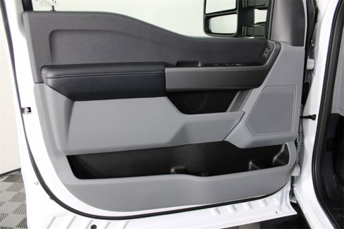 Used 2025 Ford F450 XLT w/ FX4 Off-Road Package image 18