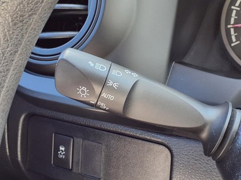 Used 2022 Toyota Tacoma SR image 17