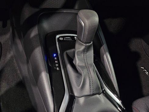 New 2025 Toyota Corolla SE image 18