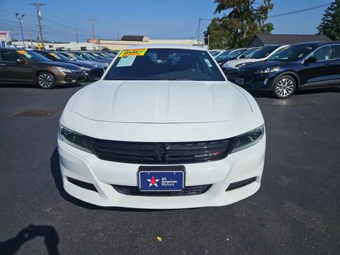 Used 2023 Dodge Charger SXT image 2