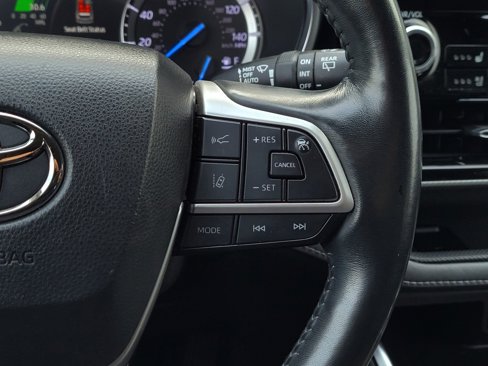 Used 2022 Toyota Highlander Platinum image 26