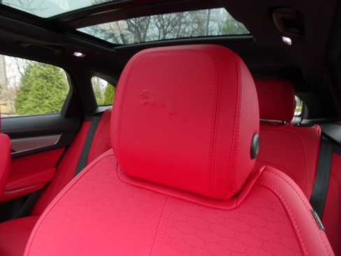 New 2026 Jaguar F-PACE R-Dynamic S image 19