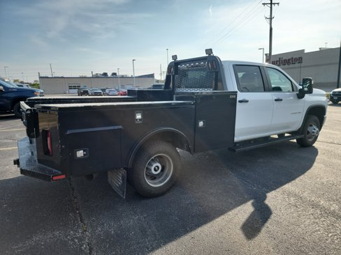 Used 2023 Chevrolet Silverado 3500 W/T w/ WT Convenience Package image 3