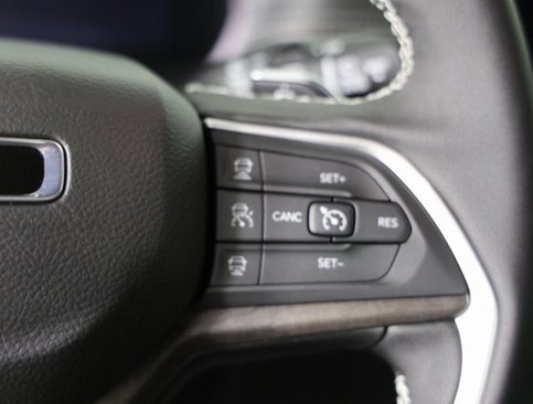 New 2025 Jeep Grand Cherokee L Limited image 17