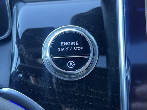 Certified 2025 Mercedes-Benz GLC 300 image 41