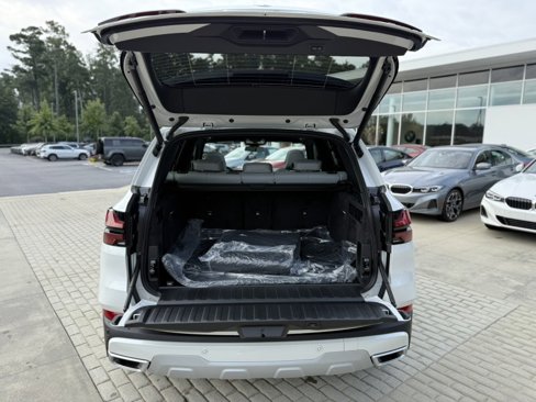 New 2026 BMW X5 sDrive40i image 16