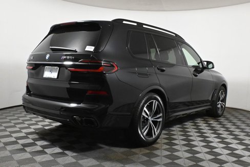 New 2026 BMW X7 M60i image 7