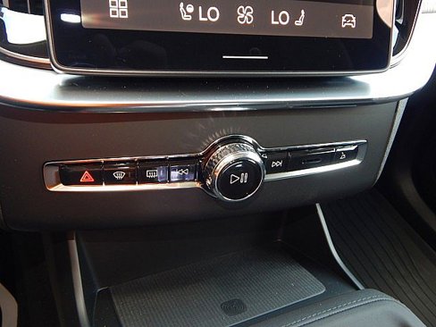 New 2026 Volvo XC90 B6 Ultra image 20