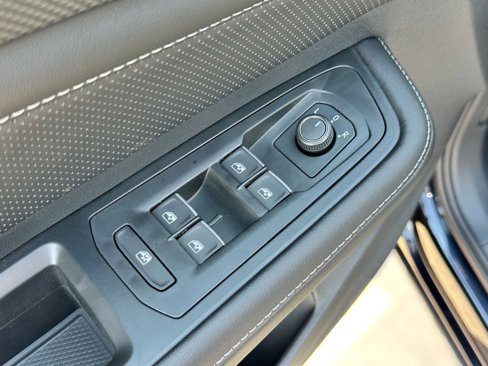 New 2026 Volkswagen Atlas Cross Sport SEL image 20