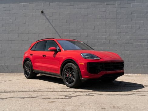 New 2026 Porsche Cayenne GTS image 9