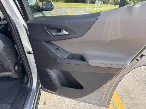New 2025 Chevrolet Equinox LT w/ Convenience Package II image 29