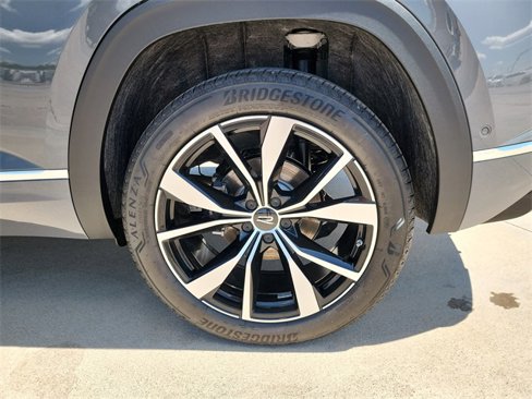 New 2025 Volkswagen Atlas Cross Sport SEL Premium R-Line image 29